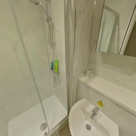 Signature House - Contemporary Studios In Coventry City Centre, Free Parking, By Covstays Exterior photo