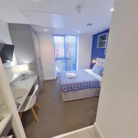 Signature House - Contemporary Studios In Coventry City Centre, Free Parking, By Covstays Exterior photo