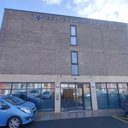 Signature House - Contemporary Studios In Coventry City Centre, Free Parking, By Covstays Exterior photo