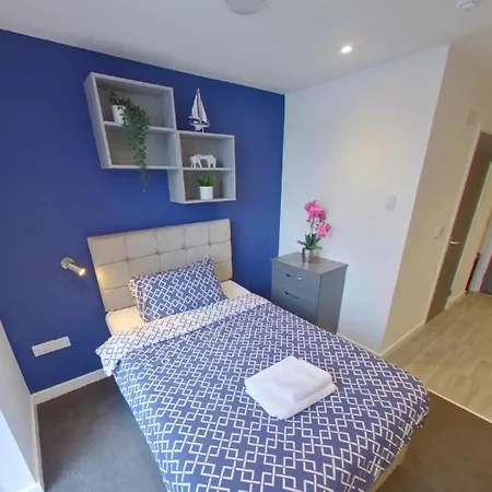 Signature House - Contemporary Studios In Coventry City Centre, Free Parking, By Covstays Exterior photo